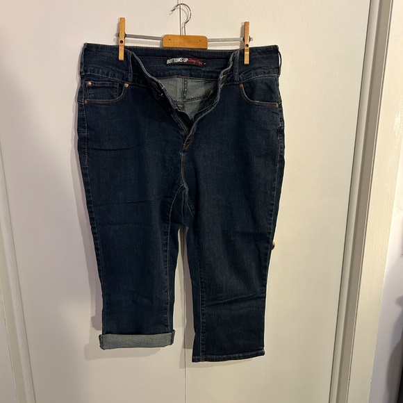 Warehouse One Size 16+ Bottoms Up Skinny Capri - Picture 9 of 13